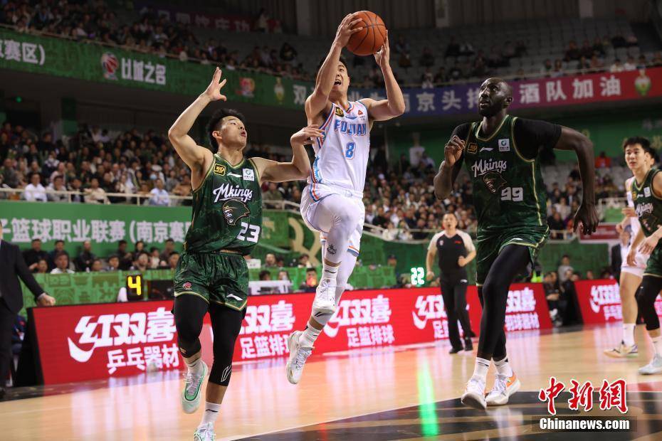 包含福建队险胜江苏，防线表现令人称赞的词条