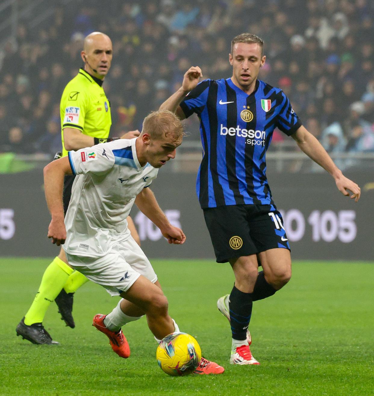 包含意大利队锦标赛迎战劲敌，目标只有挺进决赛的词条